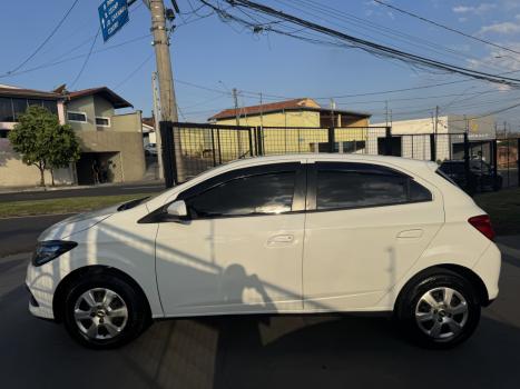CHEVROLET Onix Hatch 1.4 4P FLEX LT, Foto 3