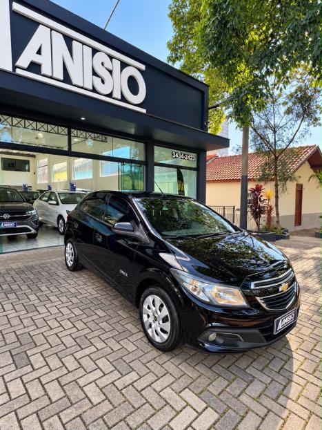 CHEVROLET Onix Hatch 1.4 4P FLEX LT, Foto 2
