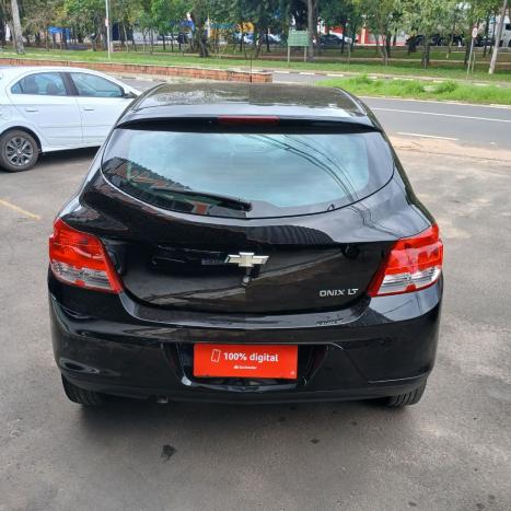 CHEVROLET Onix Hatch 1.0 4P FLEX LT, Foto 6