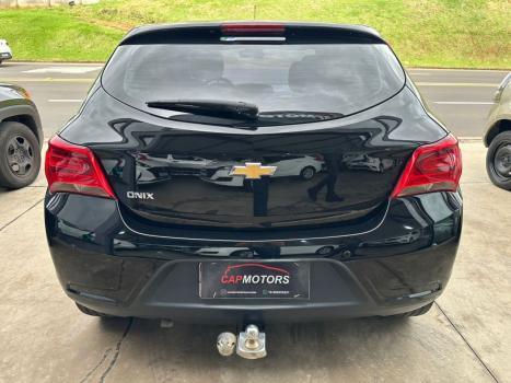 CHEVROLET Onix Hatch 1.4 4P FLEX ADVANTAGE AUTOMÁTICO, Foto 6