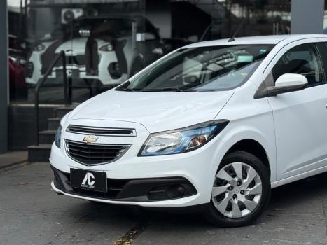 CHEVROLET Onix Hatch 1.4 4P FLEX LT, Foto 2