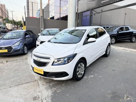 CHEVROLET Onix Hatch 1.4 4P FLEX LT, Foto 2