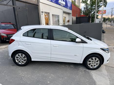 CHEVROLET Onix Hatch 1.4 4P FLEX LT, Foto 3