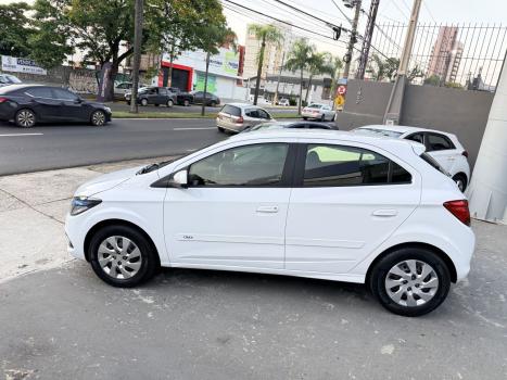 CHEVROLET Onix Hatch 1.4 4P FLEX LT, Foto 4