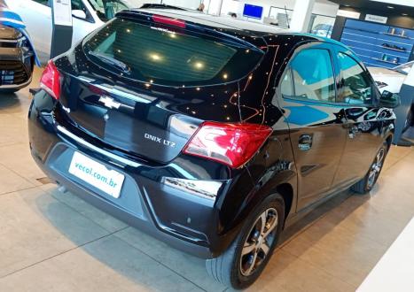 CHEVROLET Onix Hatch 1.4 4P FLEX LTZ, Foto 9