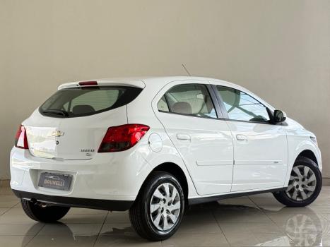 CHEVROLET Onix Hatch 1.4 4P FLEX LT, Foto 3