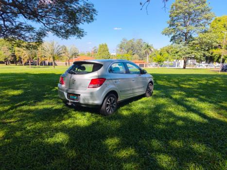 CHEVROLET Onix Hatch 1.4 4P FLEX LT, Foto 9