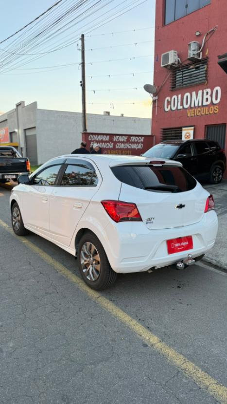 CHEVROLET Onix Hatch 1.0 4P FLEX BLACK, Foto 4