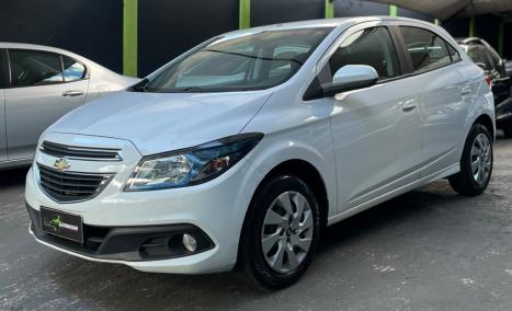 CHEVROLET Onix Hatch 1.4 4P FLEX LT, Foto 3
