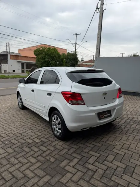 CHEVROLET Onix Hatch 1.0 4P FLEX LS, Foto 2