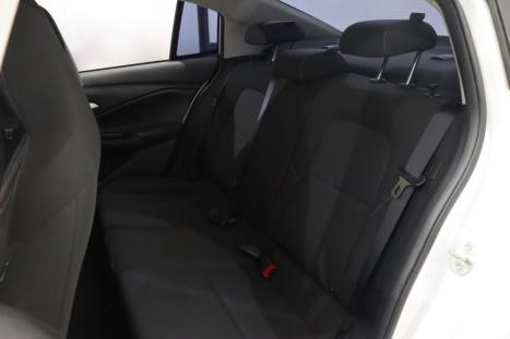 CHEVROLET Onix Sedan 1.0 12V 4P FLEX LTZ PLUS TURBO AUTOMÁTICO, Foto 8 CHEVROLET Onix Sedan 1.0 12V 4P FLEX LTZ PLUS TURBO AUTOMÁTICO, Foto 8