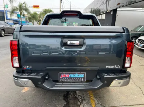 CHEVROLET S10 2.8 12V HIGH COUNTRY CABINE DUPLA 4X4 TURBO DIESEL AUTOMÁTICO, Foto 6 CHEVROLET S10 2.8 12V HIGH COUNTRY CABINE DUPLA 4X4 TURBO DIESEL AUTOMÁTICO, Foto 6