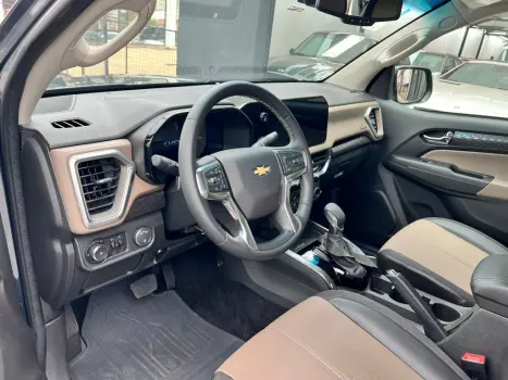 CHEVROLET S10 2.8 12V HIGH COUNTRY CABINE DUPLA 4X4 TURBO DIESEL AUTOMÁTICO, Foto 8 CHEVROLET S10 2.8 12V HIGH COUNTRY CABINE DUPLA 4X4 TURBO DIESEL AUTOMÁTICO, Foto 8