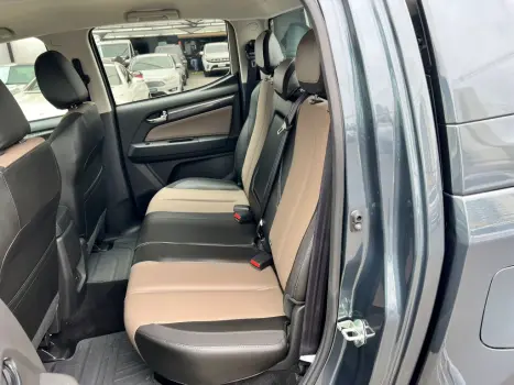 CHEVROLET S10 2.8 12V HIGH COUNTRY CABINE DUPLA 4X4 TURBO DIESEL AUTOMÁTICO, Foto 12 CHEVROLET S10 2.8 12V HIGH COUNTRY CABINE DUPLA 4X4 TURBO DIESEL AUTOMÁTICO, Foto 12