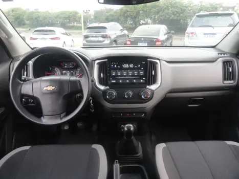 CHEVROLET S10 2.8 16V LS CABINE DUPLA 4X4 TURBO DIESEL, Foto 14