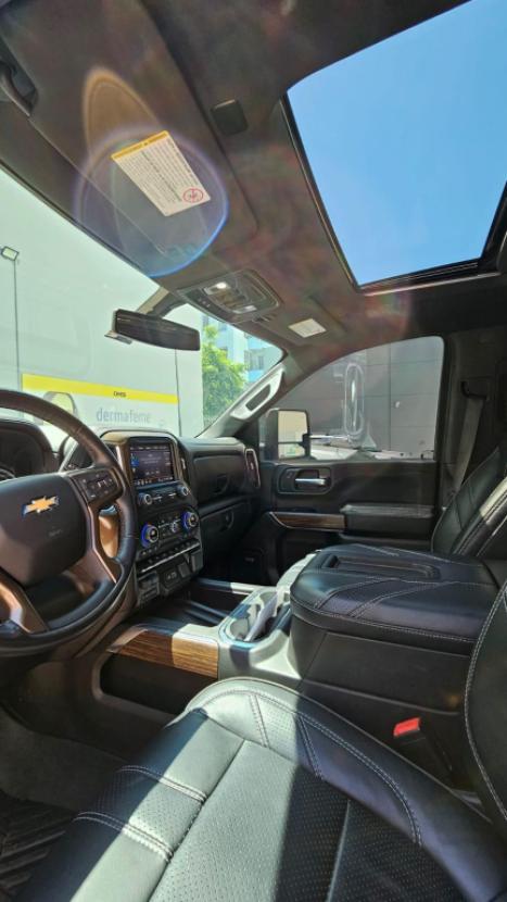 CHEVROLET Silverado 6.6 V8 DURAMAX CABINE DUPLA DIESEL 2500HD HIGH COUNTRY 4WD AUTOM�TICO, Foto 4