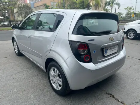 CHEVROLET Sonic Hatch 1.6 16V 4P LT FLEX AUTOMÁTICO, Foto 4 CHEVROLET Sonic Hatch 1.6 16V 4P LT FLEX AUTOMÁTICO, Foto 4