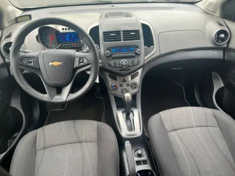 CHEVROLET Sonic Hatch 1.6 16V 4P LT FLEX AUTOMÁTICO, Foto 9 CHEVROLET Sonic Hatch 1.6 16V 4P LT FLEX AUTOMÁTICO, Foto 9