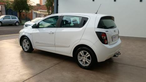 CHEVROLET Sonic Hatch 1.6 16V 4P LT FLEX AUTOM�TICO, Foto 11