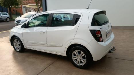 CHEVROLET Sonic Hatch 1.6 16V 4P LT FLEX AUTOM�TICO, Foto 6