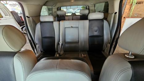 CHEVROLET Suburban 5.3 V8 4P 4X4 LT AUTOM�TICO, Foto 19