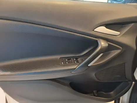 CHEVROLET Tracker 1.0 12V 4P FLEX TURBO LT AUTOMÁTICO, Foto 7 CHEVROLET Tracker 1.0 12V 4P FLEX TURBO LT AUTOMÁTICO, Foto 7