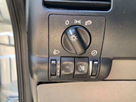 CHEVROLET Zafira 2.0 4P FLEX EXPRESSION 7 LUGARES AUTOMTICO, Foto 6