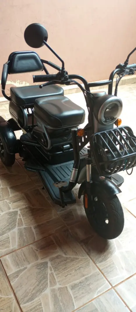 CHIN�S & CIA 800 W BATERIA L�TIO, Foto 5