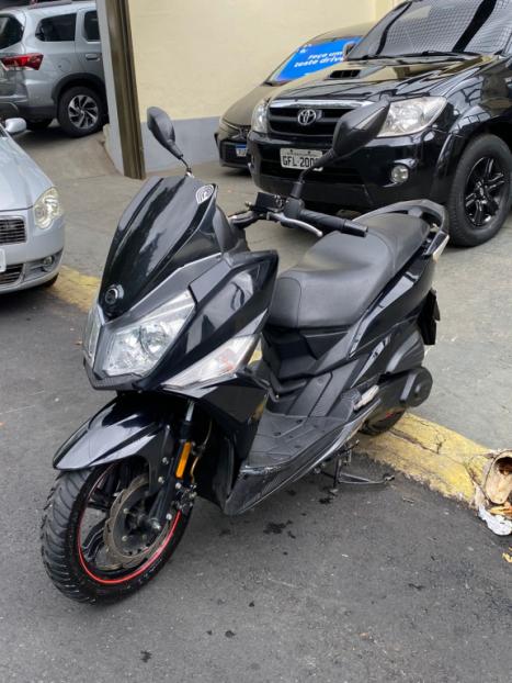 DAFRA Cruisym 150 , Foto 4