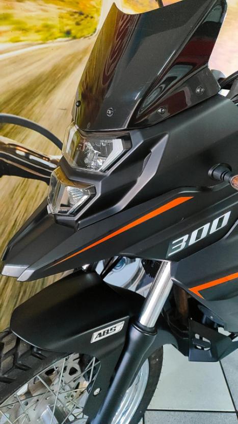 DAFRA NH 300 , Foto 4