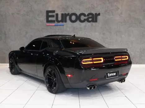 DODGE Challenger 6.4 V8 HEMI R-T SCAT PACK TORQUEFLITE AUTOM�TICO, Foto 3
