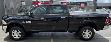 DODGE Ram 6.7 I6 24V 4P 2500 LARAMIE 4X4 TURBODIESEL  AUTOMÁTICO CABINE DUPLA, Foto 4 DODGE Ram 6.7 I6 24V 4P 2500 LARAMIE 4X4 TURBODIESEL  AUTOMÁTICO CABINE DUPLA, Foto 4