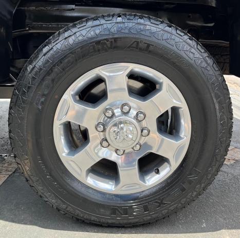 DODGE Ram 6.7 I6 24V 4P 2500 LARAMIE 4X4 TURBODIESEL  AUTOMÁTICO CABINE DUPLA, Foto 5 DODGE Ram 6.7 I6 24V 4P 2500 LARAMIE 4X4 TURBODIESEL  AUTOMÁTICO CABINE DUPLA, Foto 5