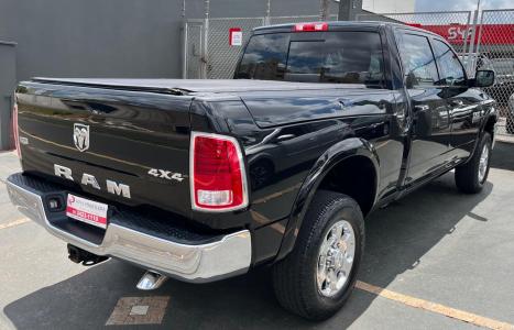 DODGE Ram 6.7 I6 24V 4P 2500 LARAMIE 4X4 TURBODIESEL  AUTOMÁTICO CABINE DUPLA, Foto 6 DODGE Ram 6.7 I6 24V 4P 2500 LARAMIE 4X4 TURBODIESEL  AUTOMÁTICO CABINE DUPLA, Foto 6