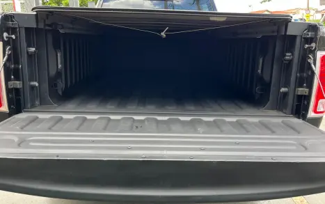 DODGE Ram 6.7 I6 24V 4P 2500 LARAMIE 4X4 TURBODIESEL  AUTOMÁTICO CABINE DUPLA, Foto 8 DODGE Ram 6.7 I6 24V 4P 2500 LARAMIE 4X4 TURBODIESEL  AUTOMÁTICO CABINE DUPLA, Foto 8