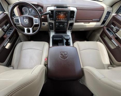 DODGE Ram 6.7 I6 24V 4P 2500 LARAMIE 4X4 TURBODIESEL  AUTOMÁTICO CABINE DUPLA, Foto 14 DODGE Ram 6.7 I6 24V 4P 2500 LARAMIE 4X4 TURBODIESEL  AUTOMÁTICO CABINE DUPLA, Foto 14