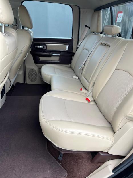 DODGE Ram 6.7 I6 24V 4P 2500 LARAMIE 4X4 TURBODIESEL  AUTOMÁTICO CABINE DUPLA, Foto 17 DODGE Ram 6.7 I6 24V 4P 2500 LARAMIE 4X4 TURBODIESEL  AUTOMÁTICO CABINE DUPLA, Foto 17