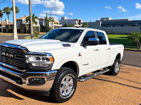 DODGE Ram 6.7 I6 24V 4P 2500 LARAMIE 4X4 TURBODIESEL  AUTOMÁTICO CABINE DUPLA, Foto 1