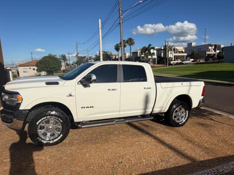 DODGE Ram 6.7 I6 24V 4P 2500 LARAMIE 4X4 TURBODIESEL  AUTOMÁTICO CABINE DUPLA, Foto 4