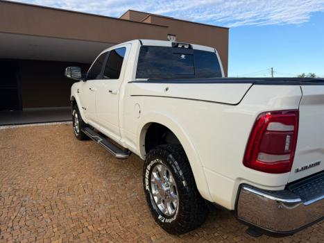 DODGE Ram 6.7 I6 24V 4P 2500 LARAMIE 4X4 TURBODIESEL  AUTOMÁTICO CABINE DUPLA, Foto 7
