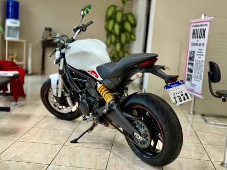 DUCATI Monster 797 , Foto 2