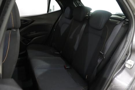 FIAT Argo 1.3 4P FLEX FIREFLY TREKKING AUTOMÁTICO CVT, Foto 8 FIAT Argo 1.3 4P FLEX FIREFLY TREKKING AUTOMÁTICO CVT, Foto 8