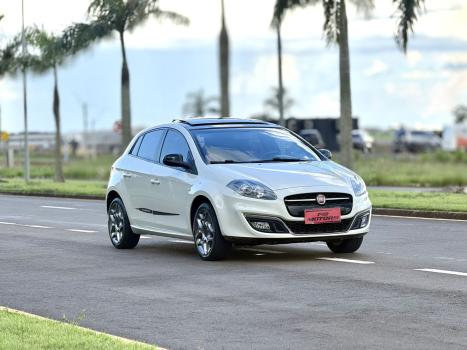 FIAT Bravo 1.8 16V 4P FLEX BLACKMOTION DUALOGIC AUTOMATIZADO, Foto 2