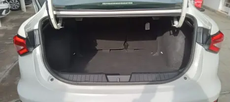 FIAT Cronos 1.8 4P FLEX PRECISION AUTOMÁTICO, Foto 14 FIAT Cronos 1.8 4P FLEX PRECISION AUTOMÁTICO, Foto 14