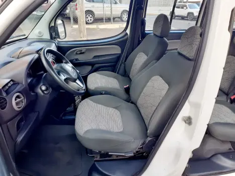 FIAT Doblo 1.8 16V 4P FLEX ESSENCE 6 LUGARES, Foto 5