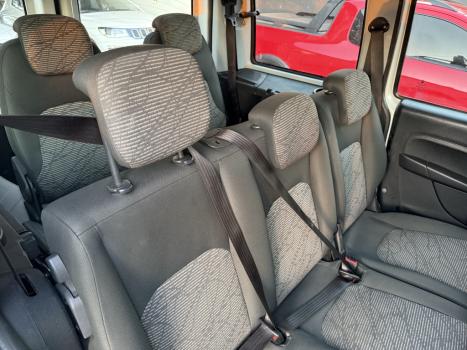 FIAT Doblo 1.8 16V 4P FLEX ESSENCE 7 LUGARES, Foto 9