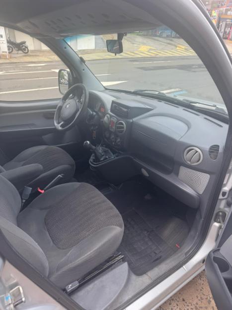 FIAT Doblo 1.8 16V 4P FLEX ESSENCE 6 LUGARES, Foto 3