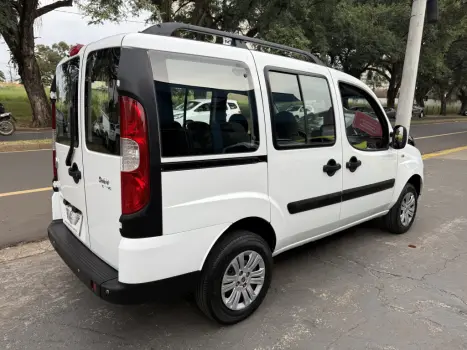 FIAT Doblo 1.8 16V 4P FLEX ESSENCE 7 LUGARES, Foto 7