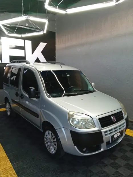 FIAT Doblo 1.8 16V 4P FLEX ESSENCE 7 LUGARES, Foto 2