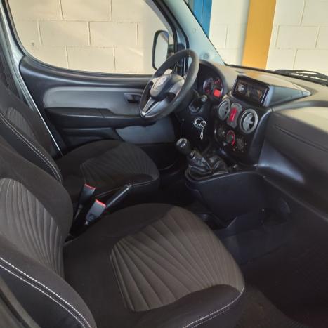 FIAT Doblo 1.8 16V 4P FLEX ESSENCE 7 LUGARES, Foto 6